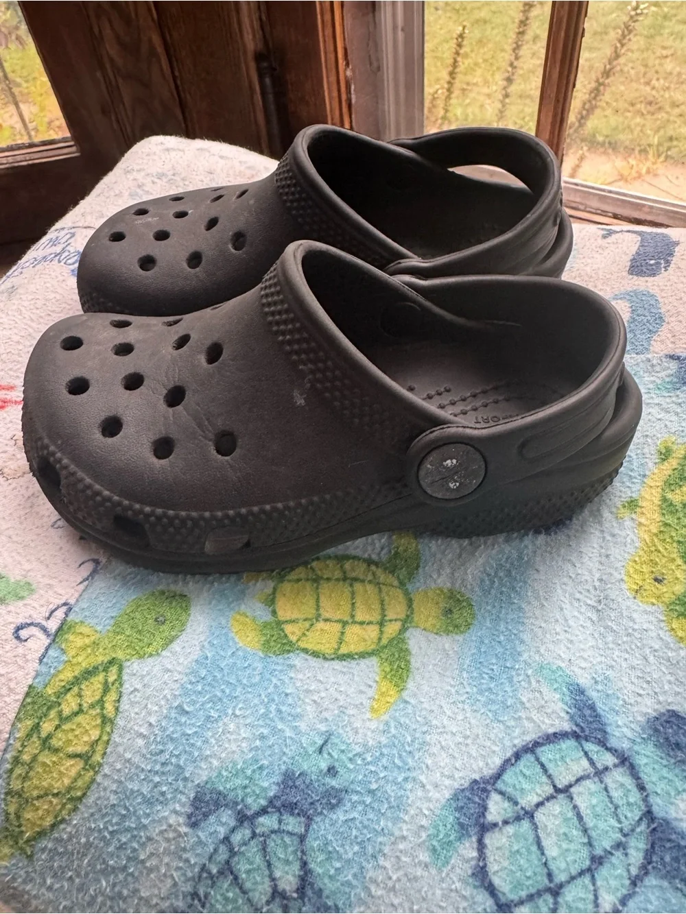CROCS Kids Black Classic size C9 Shoes